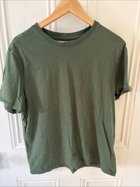 Primark Men's Short Sleeve Crew Tee in Olive